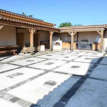 La Grange Des Bardins - Piscine Interieure, Sauna, Bar * Blanzaguet-Saint-Cybard
